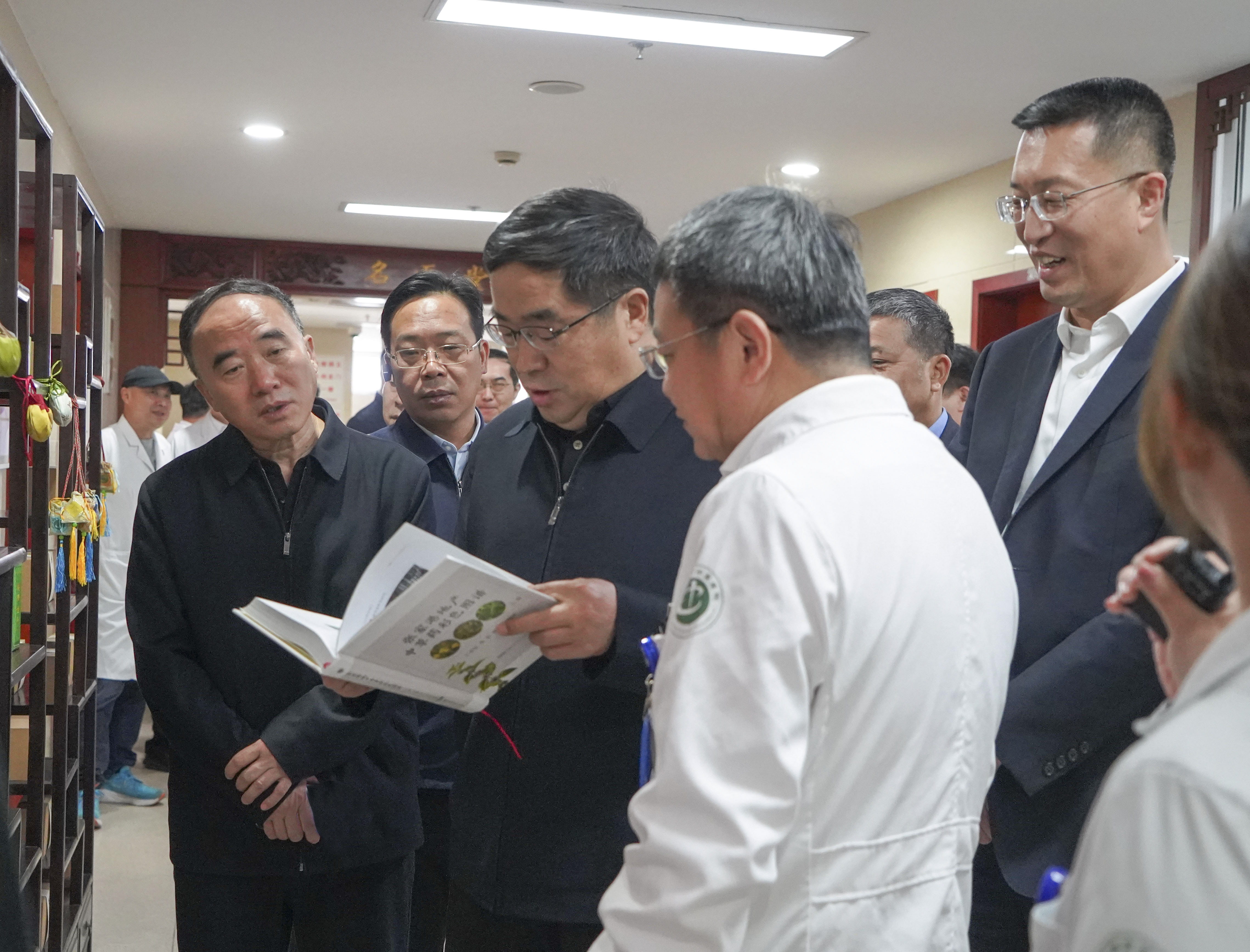 市人大常委會(huì)開(kāi)展議案辦結(jié)情況視察活動(dòng)